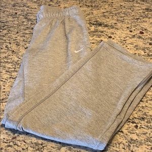 Women’s Full Length Nike sweat pants size medium